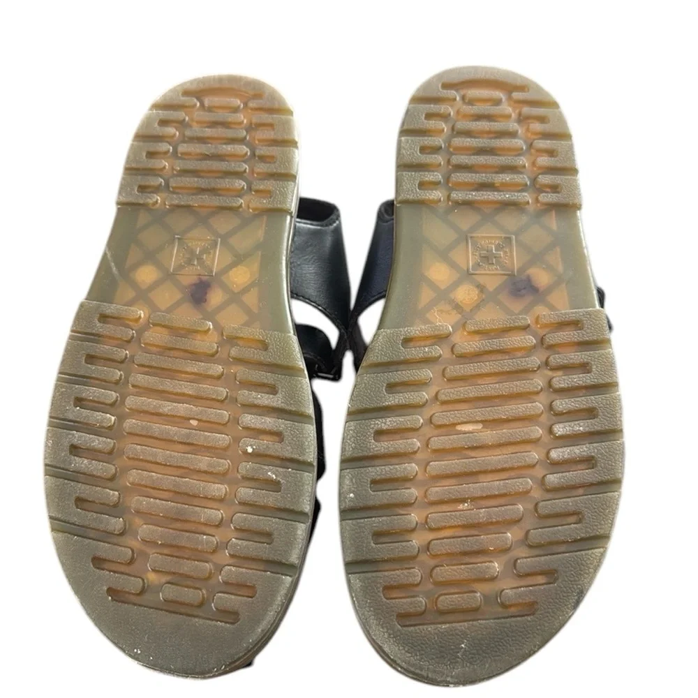 DR. Martens Youth Moby II sandals Size 5